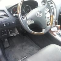 Bass knob mounted in flip down pocket