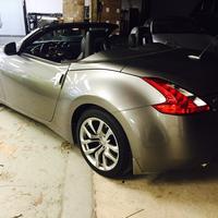 Rear exterior view of convertible 350z